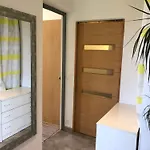 Appartement Dans Maison De Ville Avec Jardin